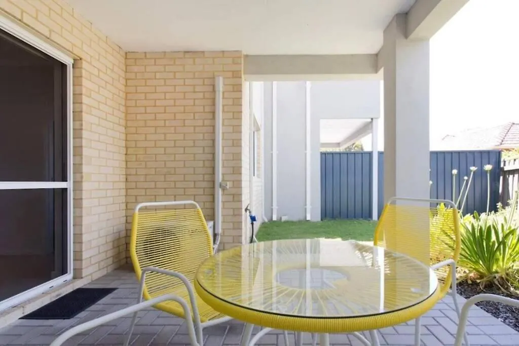 Convenient Airport Sunny Garden Wifi Netflix Wine Lejlighed Perth Australien
