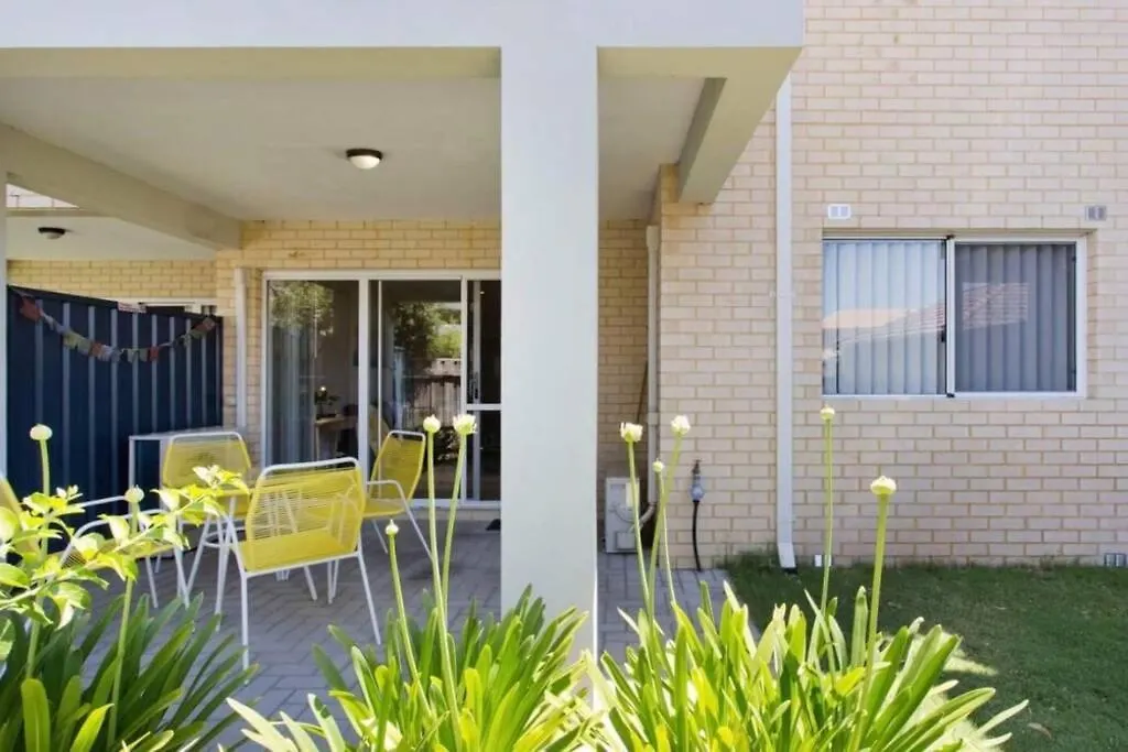 Convenient Airport Sunny Garden Wifi Netflix Wine Lejlighed Perth 0*,  Australien